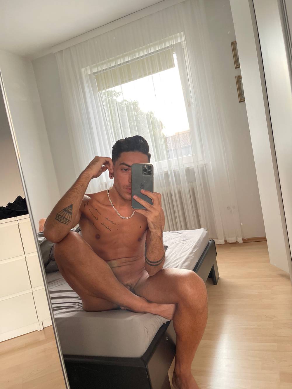 B. OnlyFans – free nudes, naked, leaked