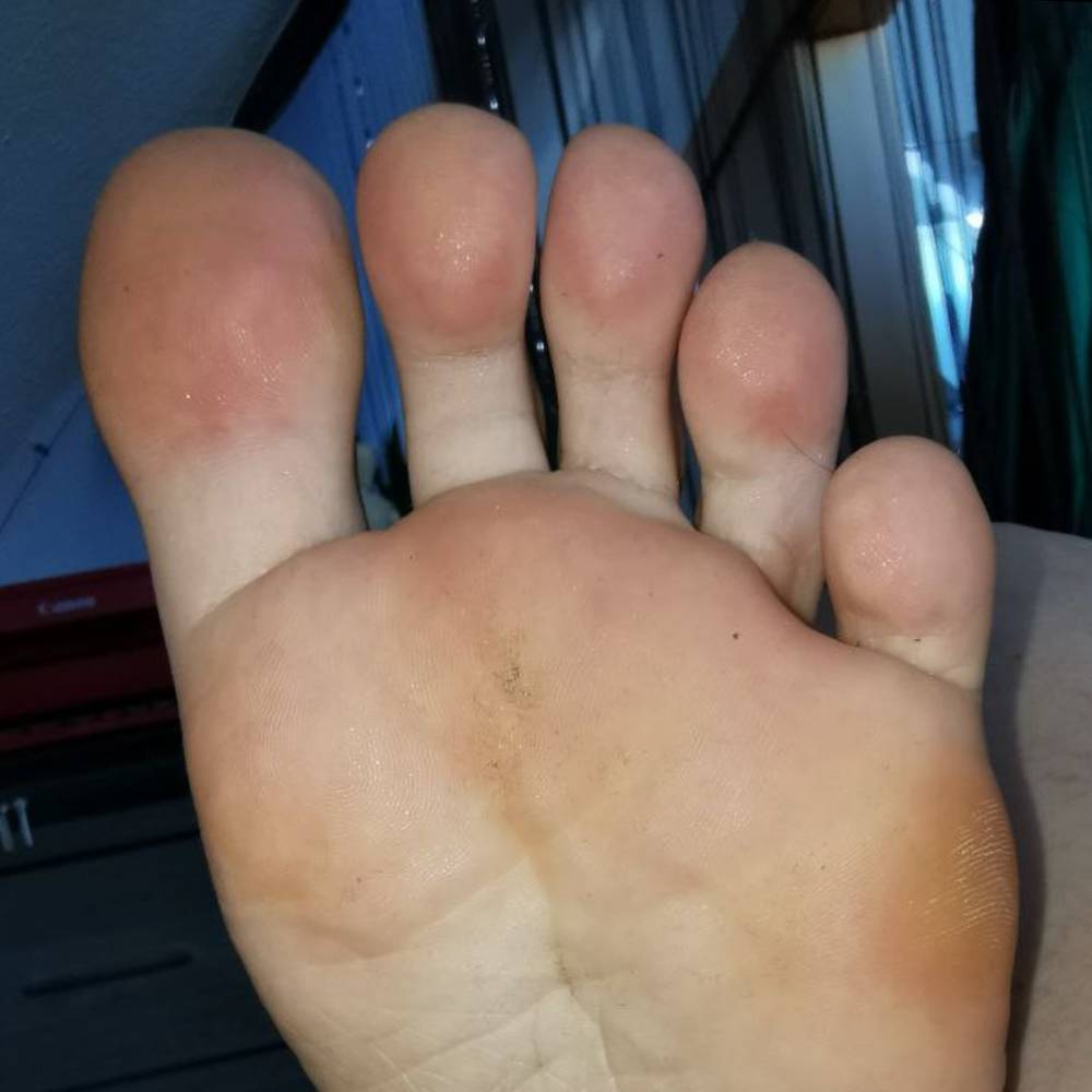 Mymuskyboyfeet