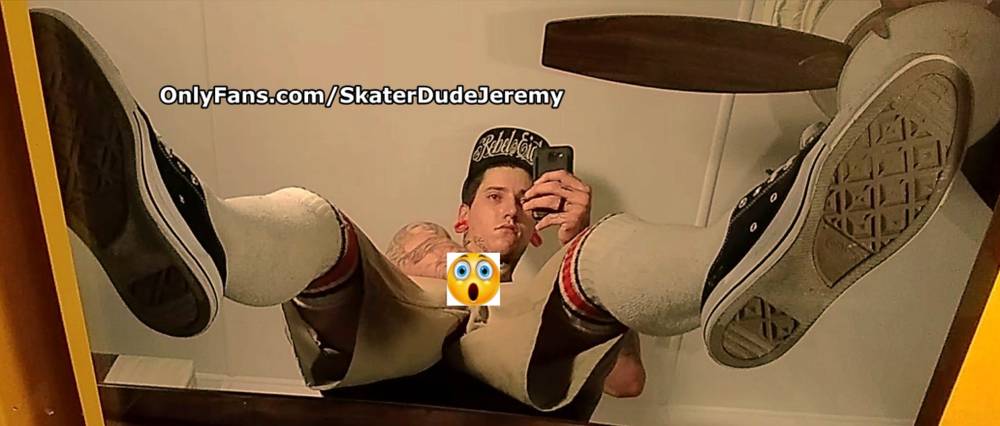 SKATER DUDE JEREMY and his beta boy