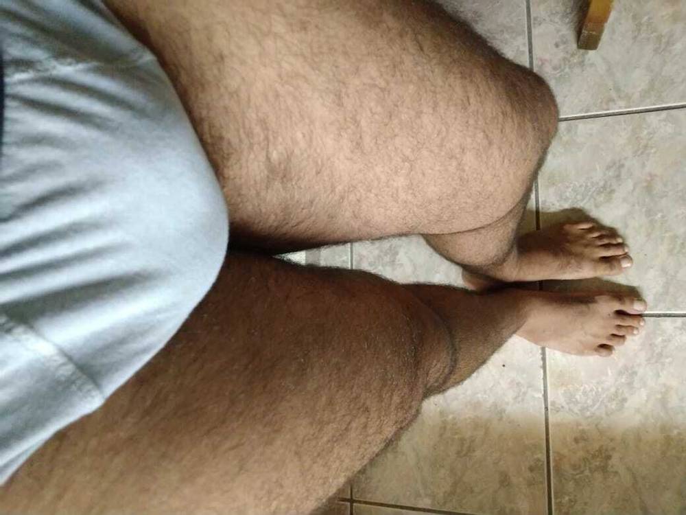 male_feet